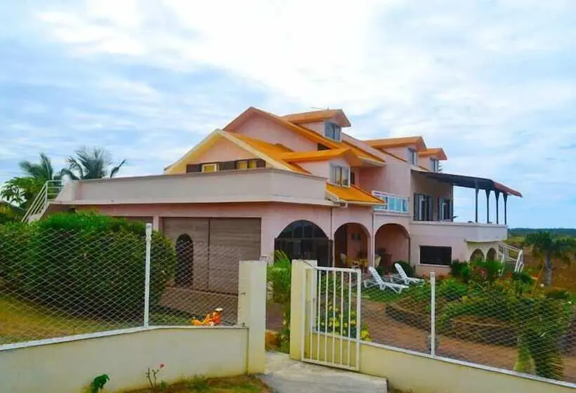 Villa Victoria