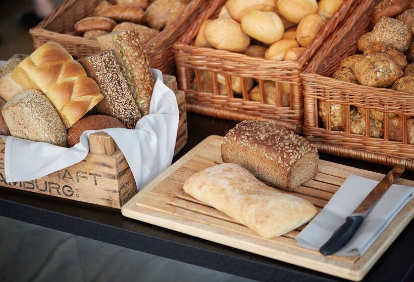 هتل Scandic Triangeln