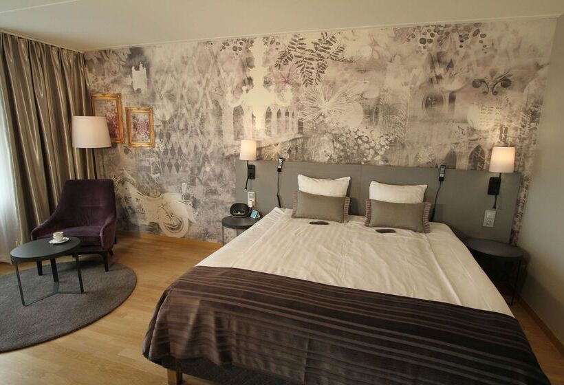 هتل Scandic Triangeln