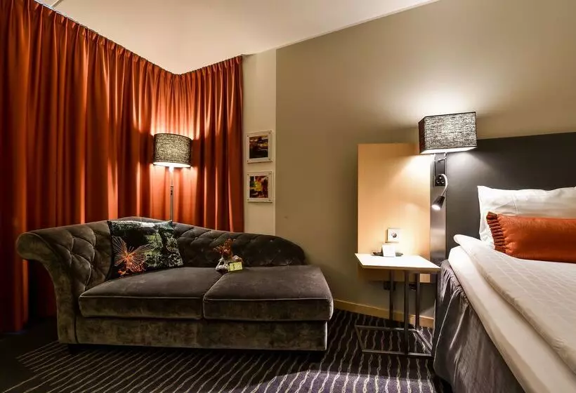 ホテル Scandic Triangeln