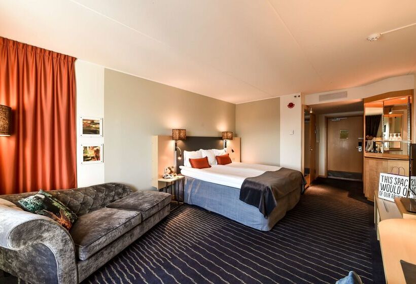 هتل Scandic Triangeln