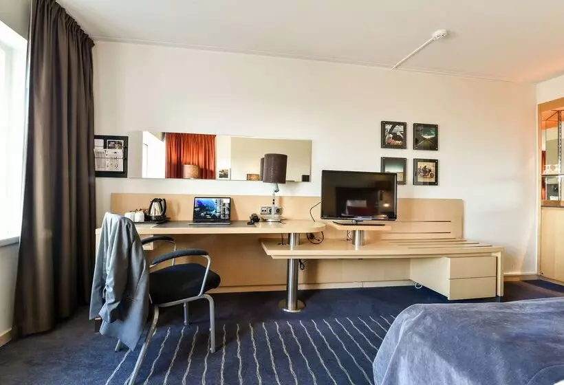 ホテル Scandic Triangeln