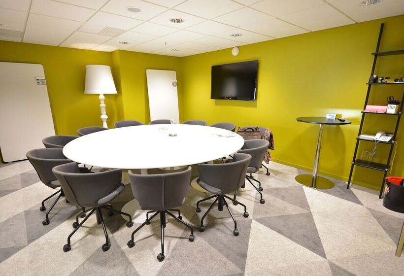 هتل Scandic Triangeln