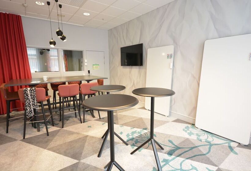 هتل Scandic Triangeln