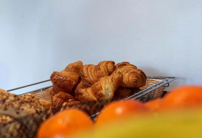 فندق Merian Basel   Self Check In