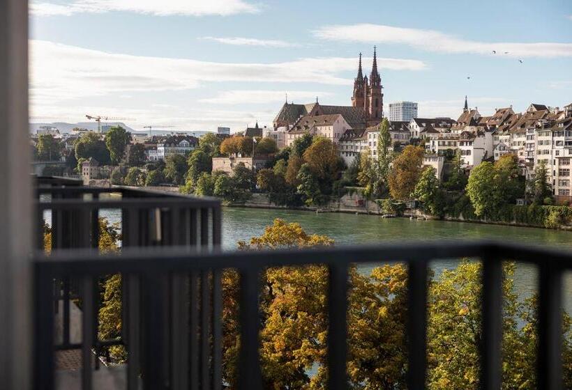 هتل Merian Basel Self Check In