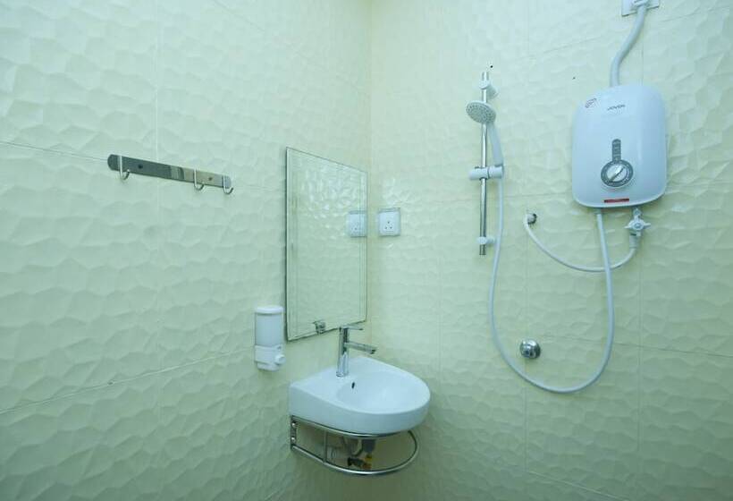 Bintang Fajar Hotel By Oyo Rooms