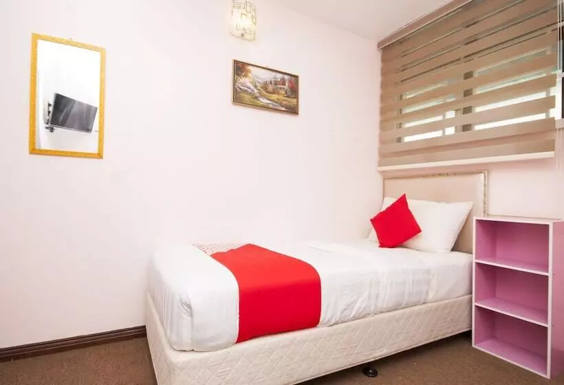 Bintang Fajar Hotel By Oyo Rooms