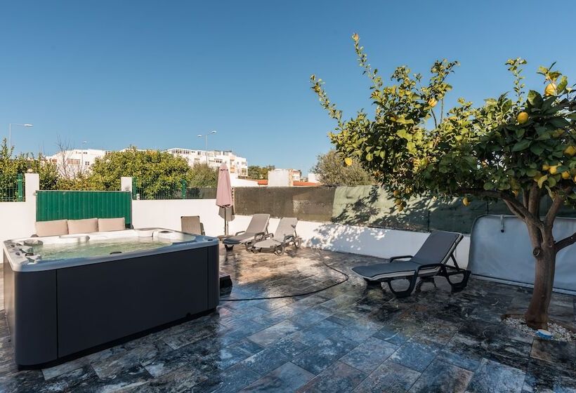 Dipti S Bed And Breakfast