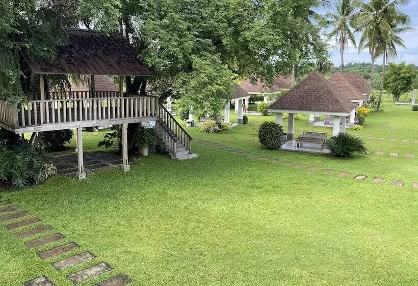 El Pueblo De Hermano By Cocotel