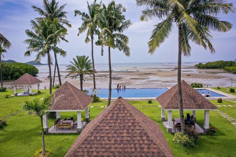 El Pueblo De Hermano By Cocotel