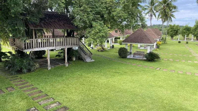El Pueblo De Hermano By Cocotel