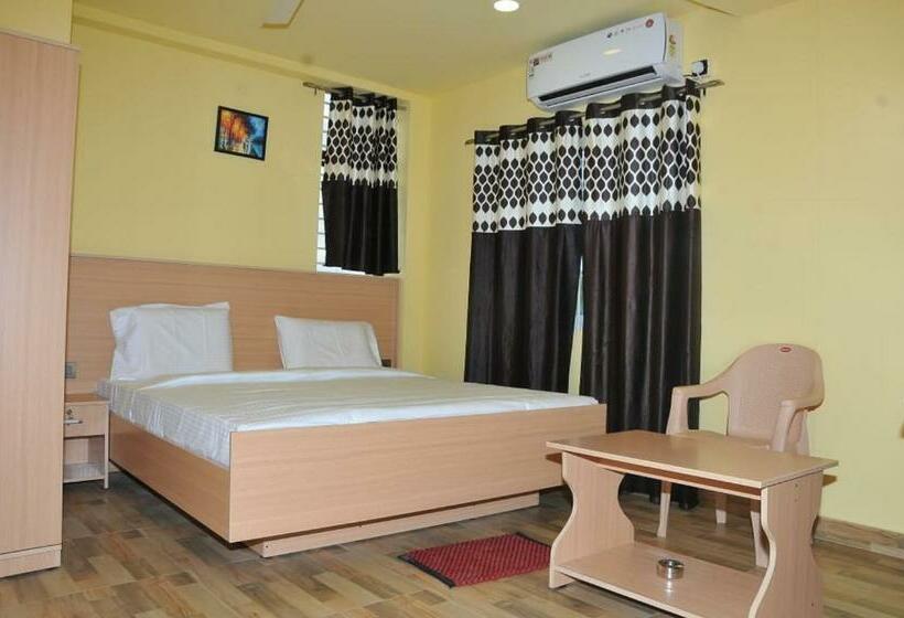 Hotell R R Residency