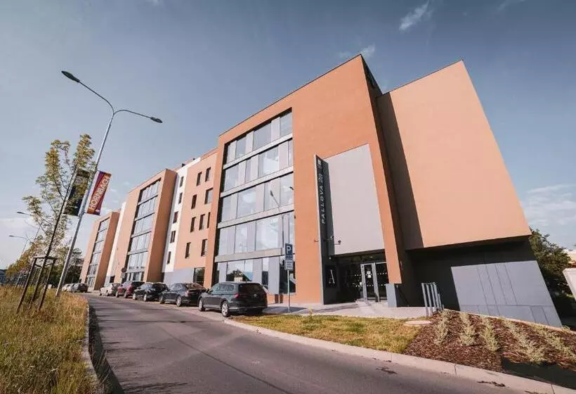 هتل Avenue Pallova 28