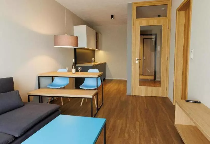 هتل Avenue Pallova 28