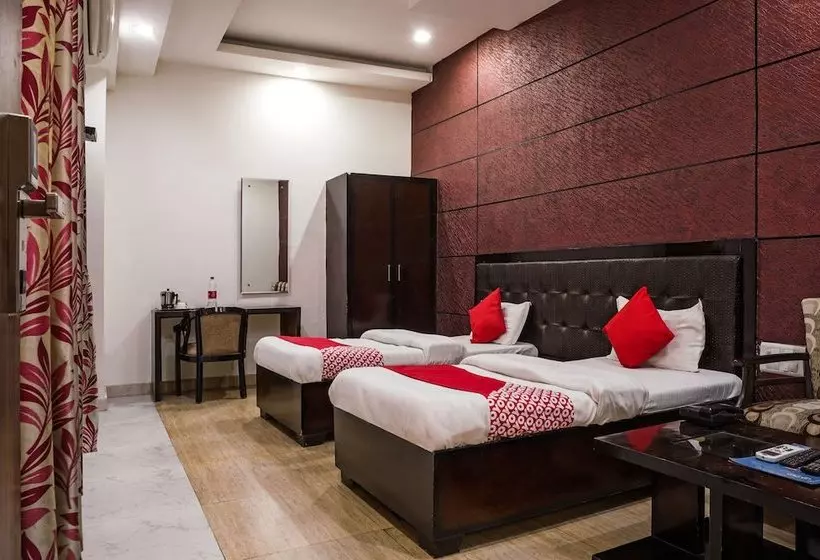 ホテル Kartikay Grand By Oyo Rooms