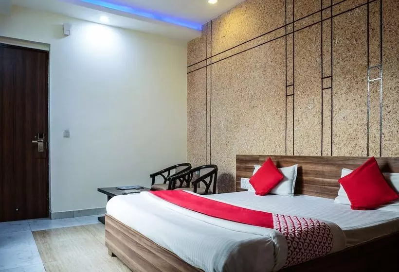 ホテル Kartikay Grand By Oyo Rooms
