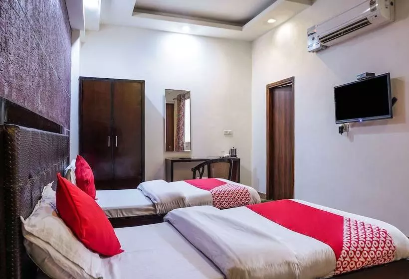ホテル Kartikay Grand By Oyo Rooms