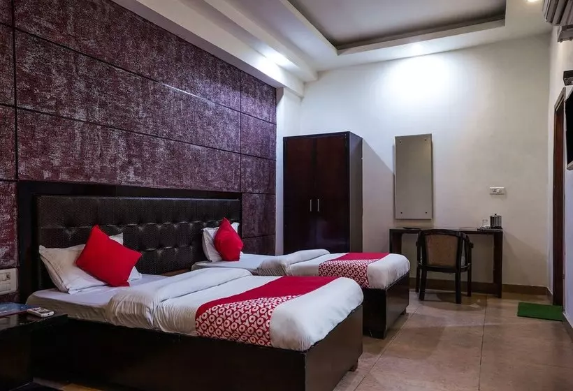 ホテル Kartikay Grand By Oyo Rooms