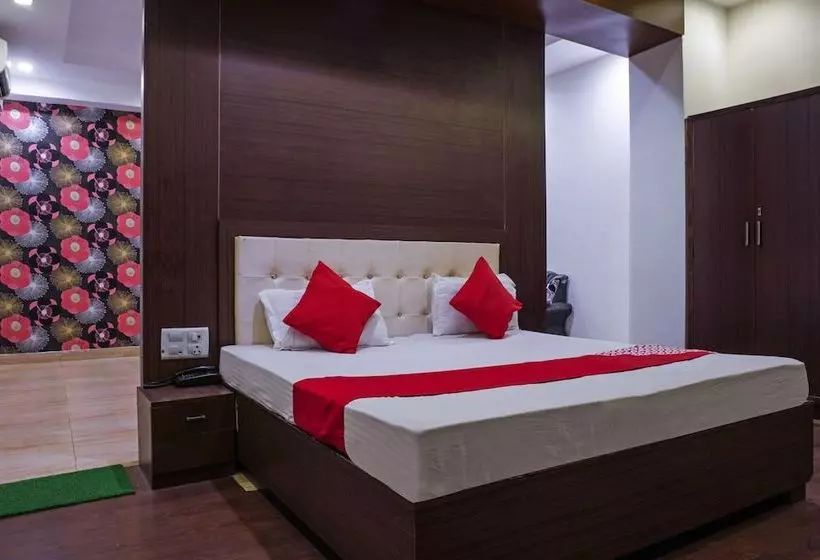 ホテル Kartikay Grand By Oyo Rooms
