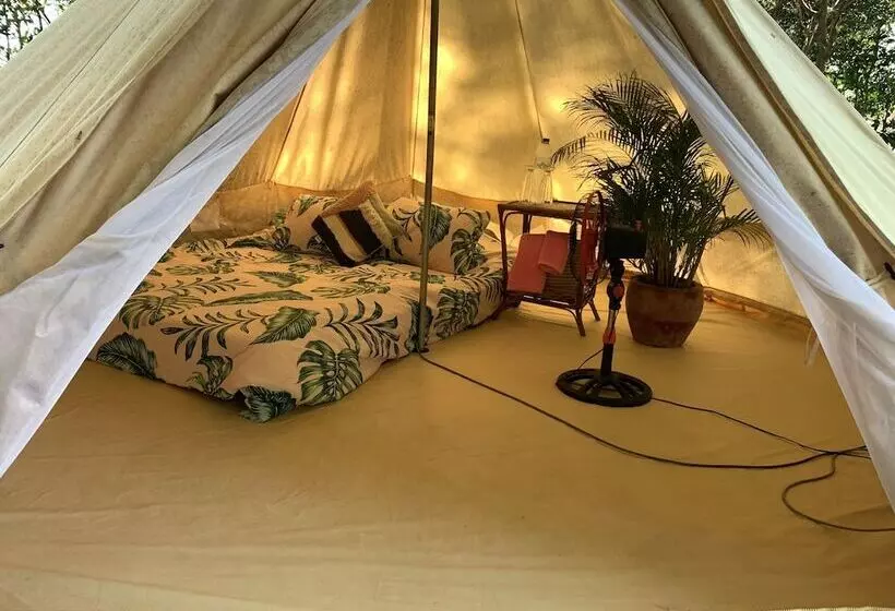 Hotelli On The Rocks