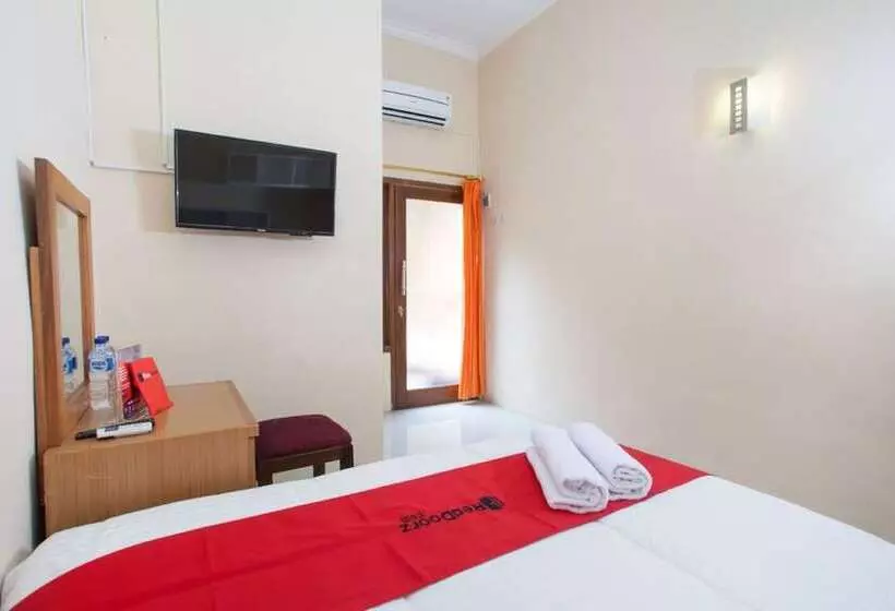 Hotelli Reddoorz Syariah Near Untag Banyuwangi