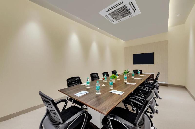 ホテル The Fern Residency, Karad