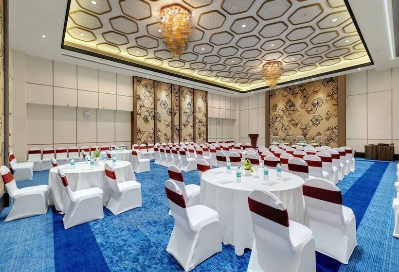 ホテル The Fern Residency, Karad