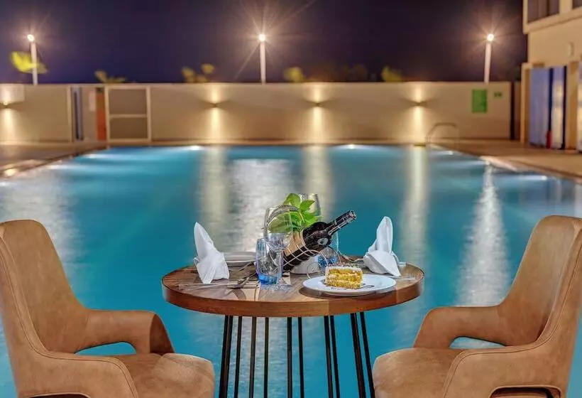 Hotelli The Fern Residency, Karad