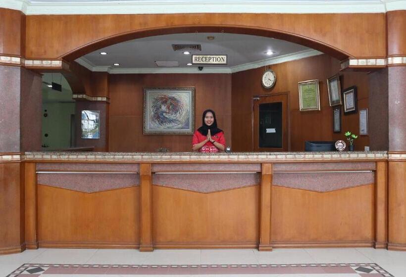 Mona Plaza Hotel By Oyo Rooms