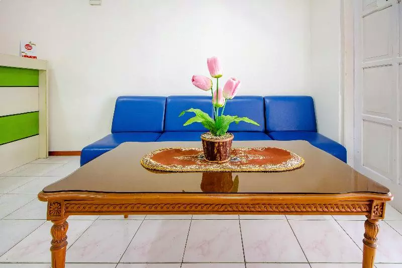 پانسیون Rumah Mumu Kost & Homestay By Oyo Rooms