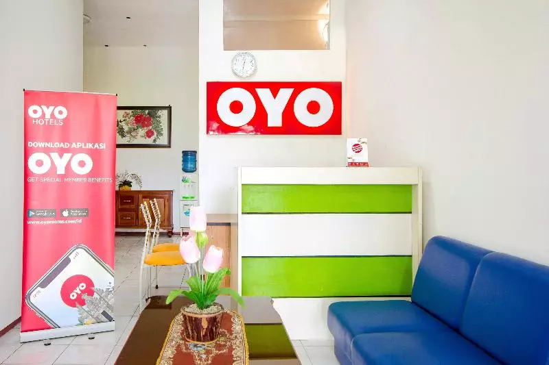 پانسیون Rumah Mumu Kost & Homestay By Oyo Rooms