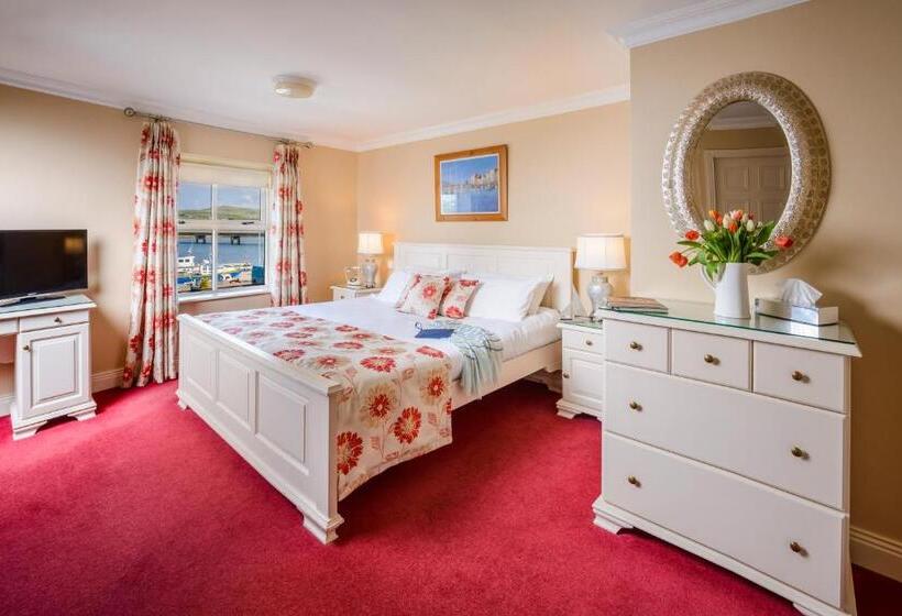 The Moorings Hotel & Seafood Restaurant