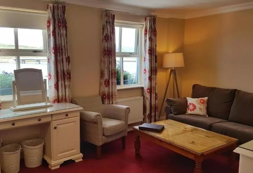 The Moorings Hotel & Seafood Restaurant