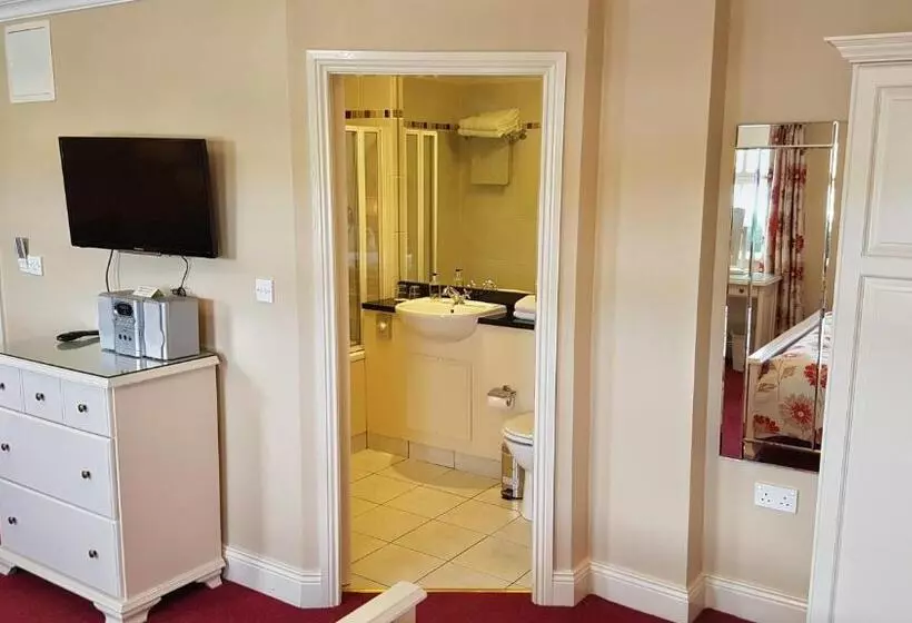 The Moorings Hotel & Seafood Restaurant