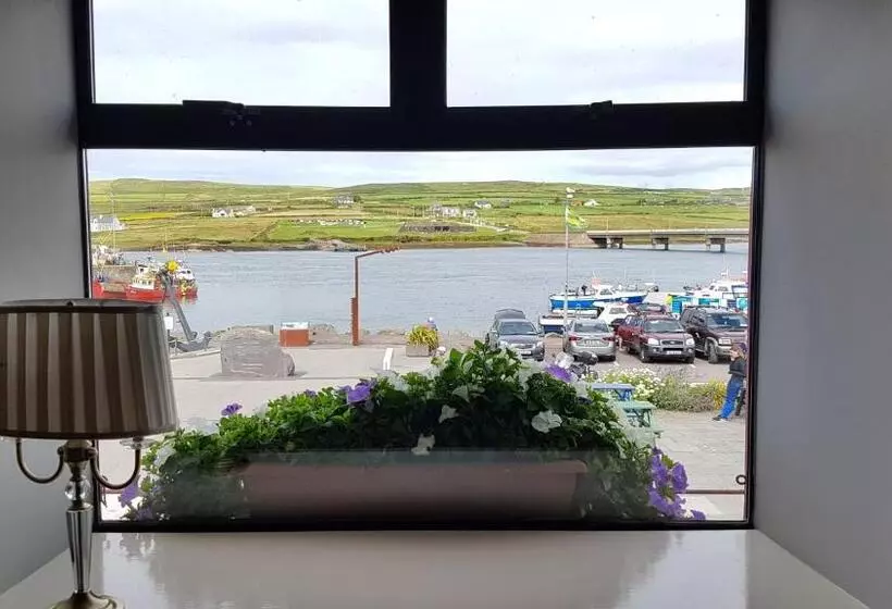 The Moorings Hotel & Seafood Restaurant