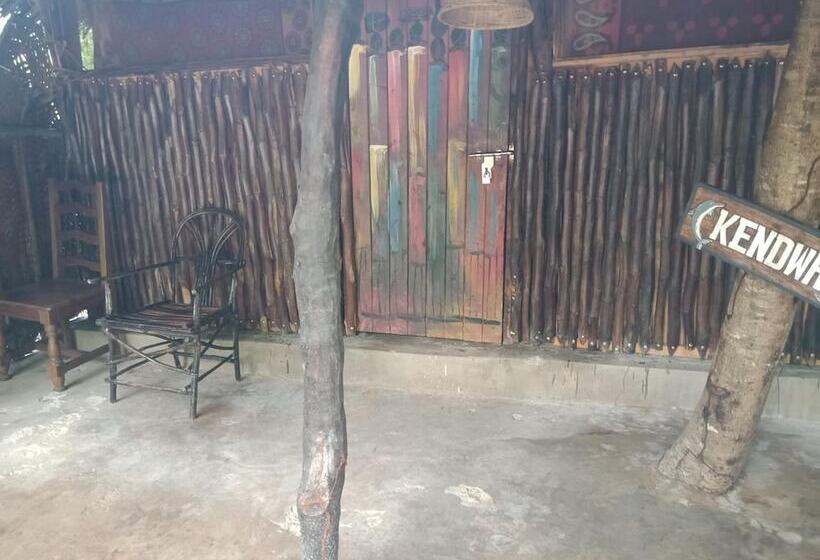 هاستل Diani Banda Cottages