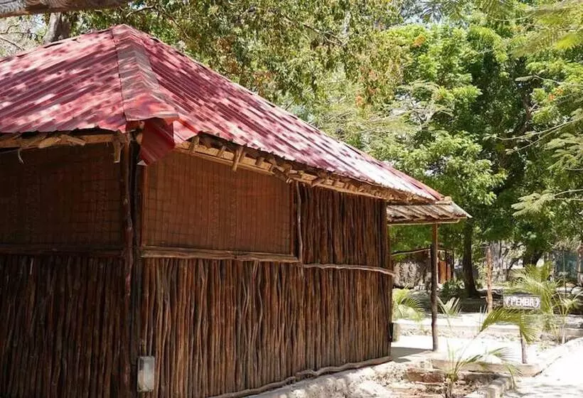 هاستل Diani Banda Cottages