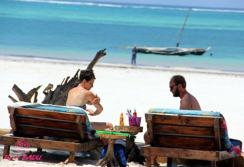هاستل Diani Banda Cottages