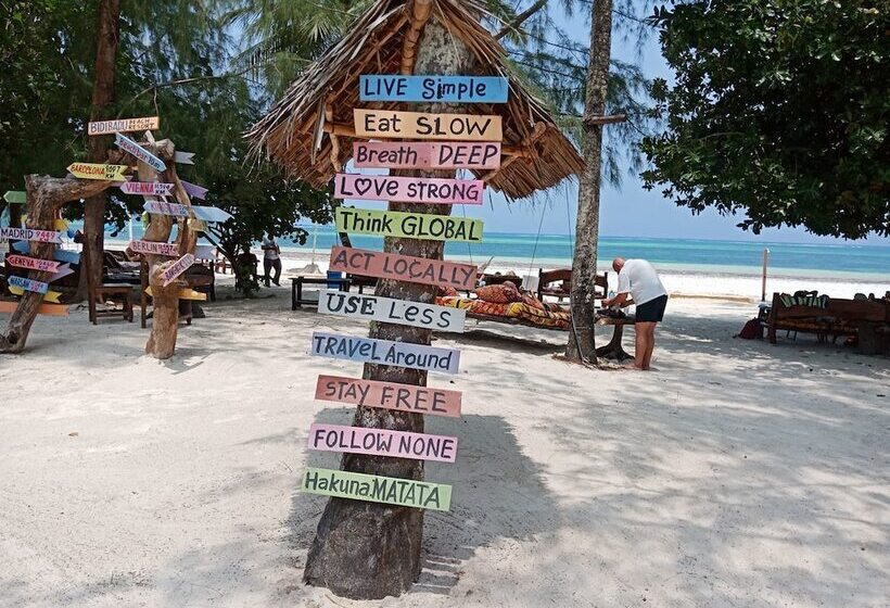 هاستل Diani Banda Cottages