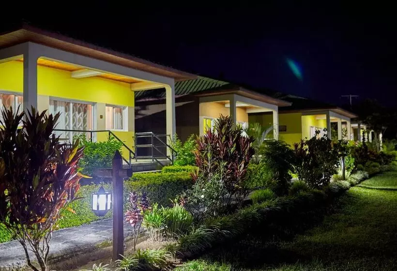 هتل Andasibe Lemurs Lodge