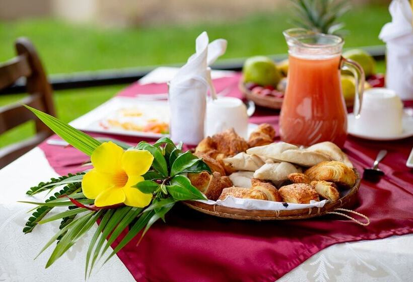 Hotel Andasibe Lemurs Lodge