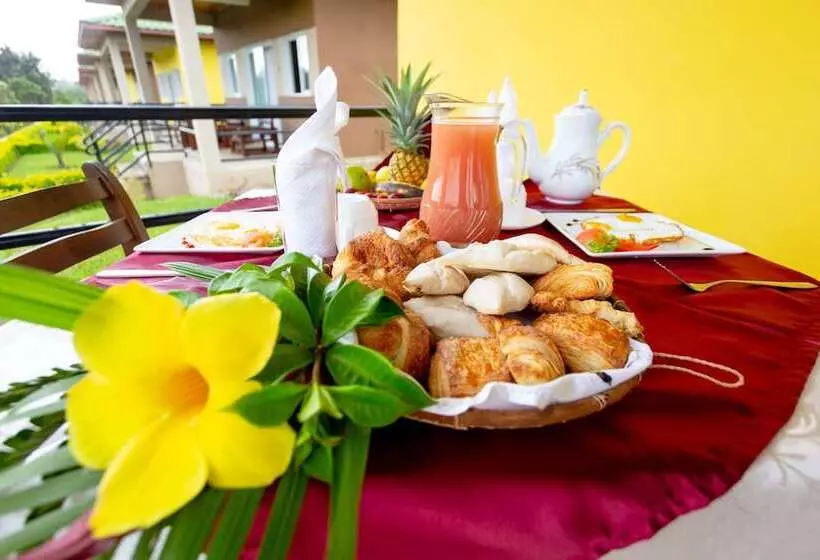 هتل Andasibe Lemurs Lodge