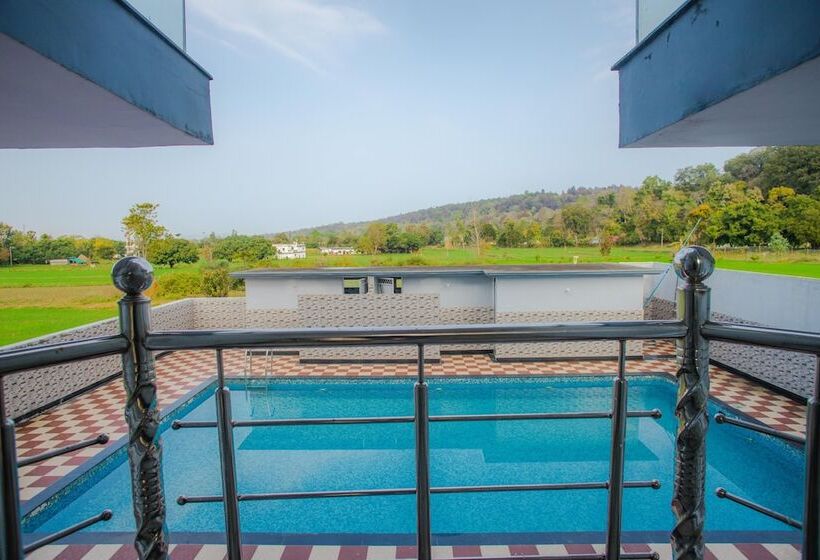 בית מלון כפרי Corbett Castle