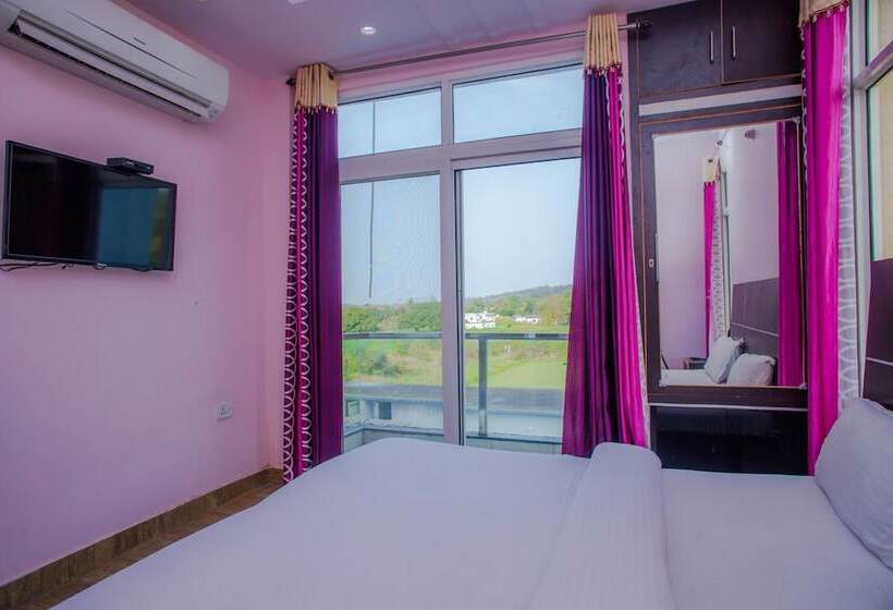 בית מלון כפרי Corbett Castle