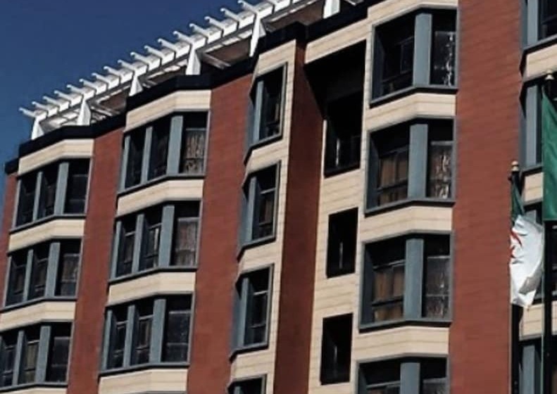 هتل Dar El Aaz Jijel