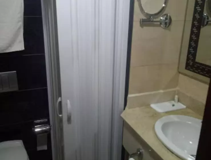 هتل Dar El Aaz Jijel