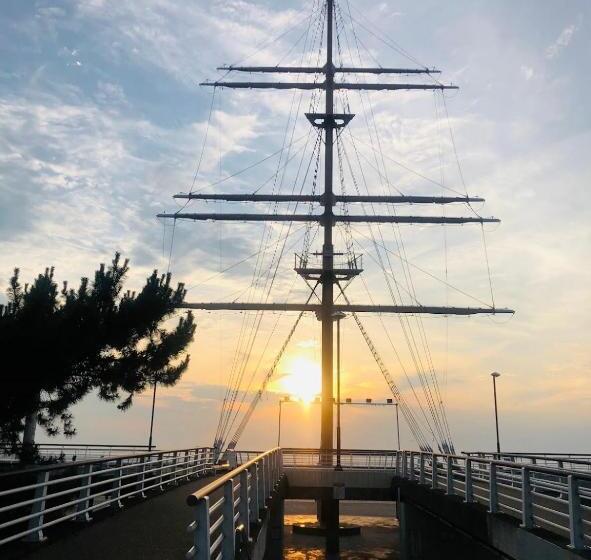 فندق Kansai Seaside