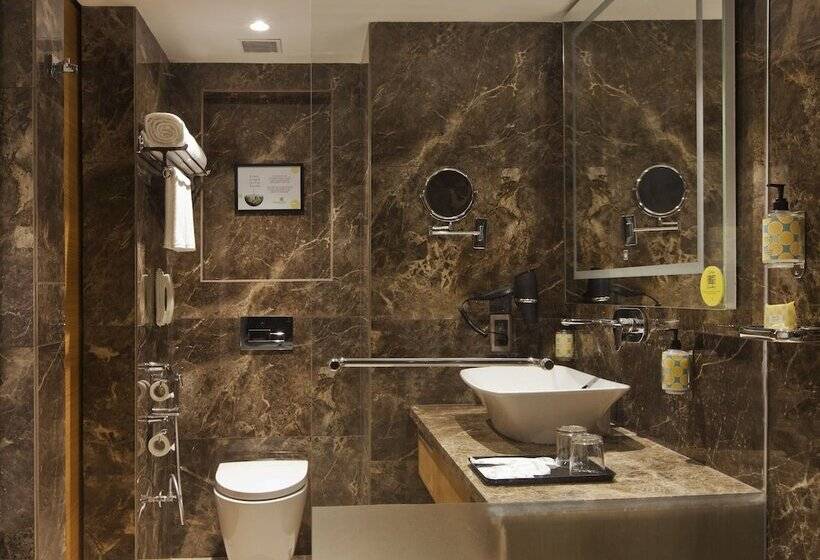 هتل Golden Premier Amritsar