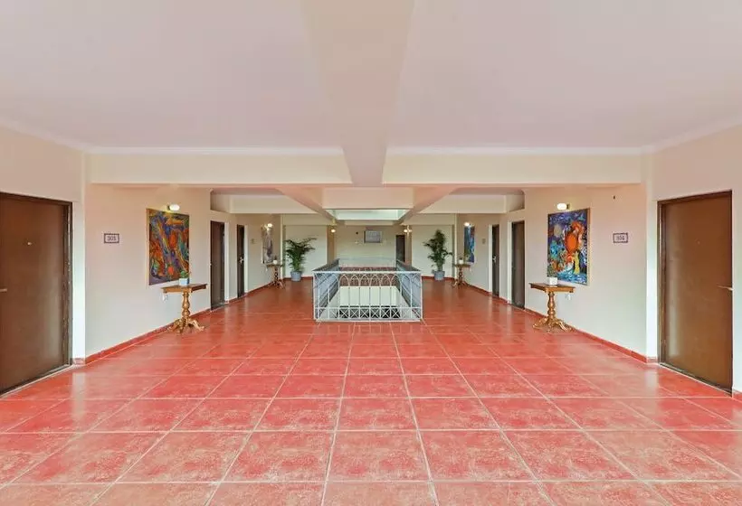 ホテル Treebo Premium Dona Eliza, 700 Metres From Calangute Beach